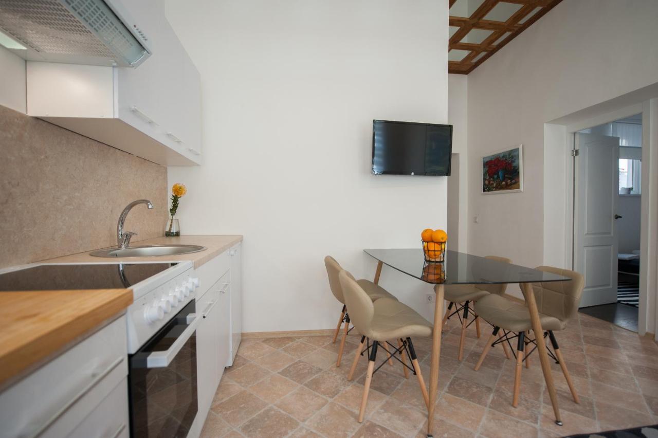 Romantic New 2 Bedroom Vilnius Best Location Exterior photo
